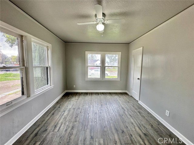 Detail Gallery Image 13 of 28 For 4236 E Ball Ave, Fresno,  CA 93702 - 2 Beds | 1 Baths