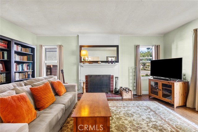 Detail Gallery Image 7 of 46 For 2871 Daisy Ave, Long Beach,  CA 90806 - 3 Beds | 2 Baths