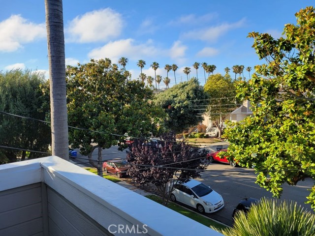 619 Guadalupe Avenue, Redondo Beach, California 90277, 4 Bedrooms Bedrooms, ,3 BathroomsBathrooms,Residential,Sold,Guadalupe,SB21138263