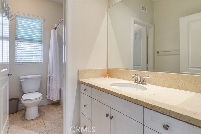 full hall bathroom