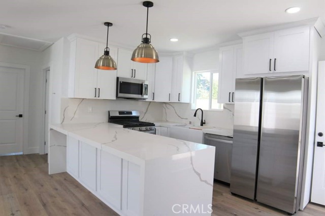 Image 4 of 19 For 8101 Taylor  