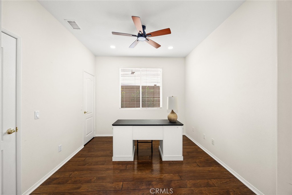 MLS #WS25274833 image #12