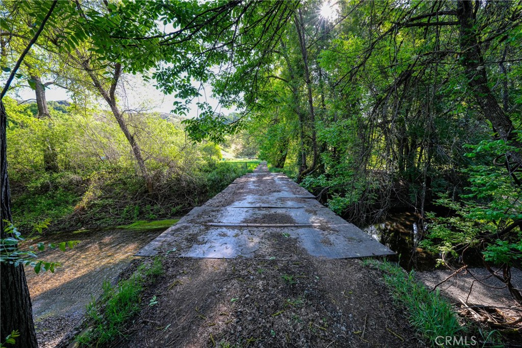 https://media.crmls.org/medias/17d7d186-3d49-485e-9fa2-73a5a67826f0.jpg?preset=X-Large