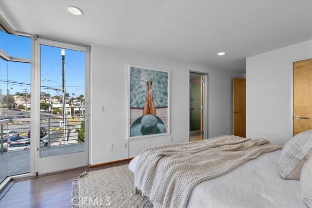 1132 Prospect Ave, Hermosa Beach, California 90254, 4 Bedrooms Bedrooms, ,3 BathroomsBathrooms,Residential,For Sale,Prospect Ave,SB25036807