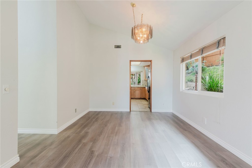 1901 Laurel - photo 17