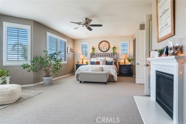 4765 Falconview Court, Fontana CA: https://media.crmls.org/medias/17da4943-fabc-4edd-ad00-b952dceca7eb.jpg