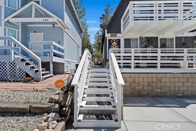 Detail Gallery Image 4 of 30 For 2417 Sky Dr, Arrowbear,  CA 92308 - 2 Beds | 1 Baths