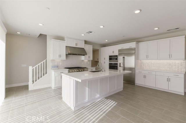 Detail Gallery Image 5 of 28 For 132 Chorus, Irvine,  CA 92618 - 4 Beds | 3/1 Baths