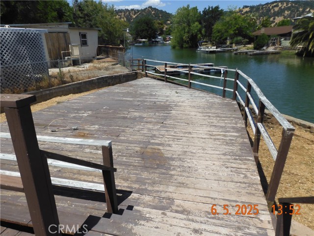 12980 Island Drive, Clearlake Oaks CA: https://media.crmls.org/medias/17dc9f63-062e-463b-9e74-23133baceee2.jpg