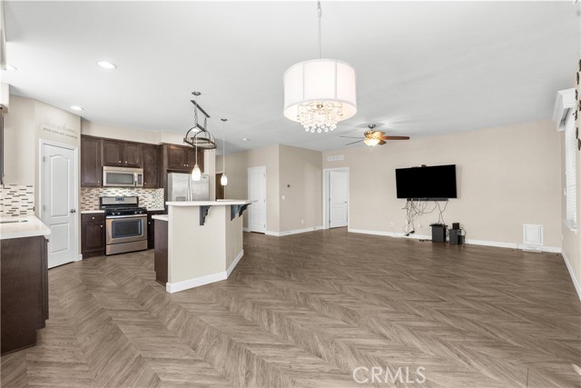 Detail Gallery Image 9 of 41 For 15455 Glenoaks Blvd. #57,  Sylmar,  CA 91342 - 3 Beds | 2 Baths