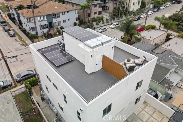 201 S Westlake Ave, Los Angeles CA: https://media.crmls.org/medias/17dd0a8d-ac32-40c3-9ba1-7035d3965a9f.jpg