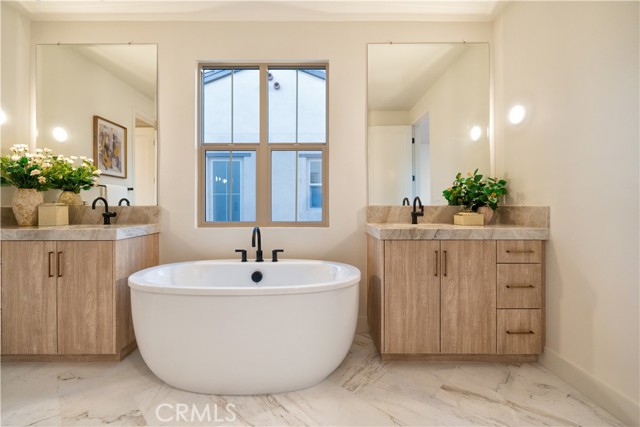 149 Somera, Irvine CA: https://media.crmls.org/medias/17dd2677-bfed-4d4e-8b7a-e37144458935.jpg