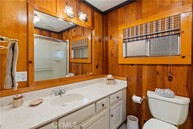 13041 San Joaquin Avenue, Clearlake CA: https://media.crmls.org/medias/17ddc2df-4e17-4412-a9fc-938137e7e97f.jpg