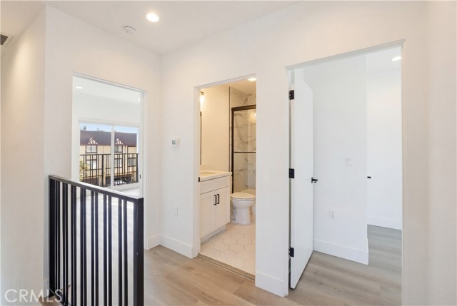 Detail Gallery Image 9 of 18 For 21721 Hart, Canoga Park,  CA 91303 - 3 Beds | 2 Baths