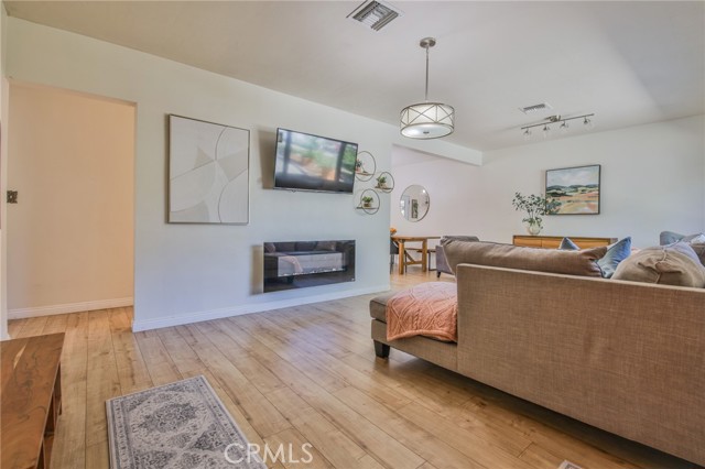 Detail Gallery Image 10 of 47 For 224 Railway St., San Dimas,  CA 91773 - 3 Beds | 1 Baths