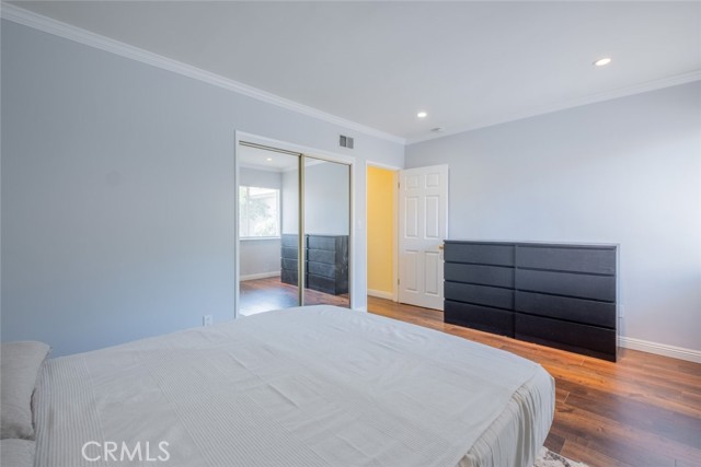19941 Hiawatha Street, Chatsworth CA: https://media.crmls.org/medias/17df8127-b4ef-495a-b567-e53bb32e1fe4.jpg