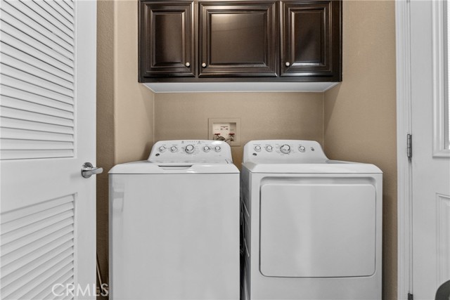 15455 Glenoaks, 481 photo 25