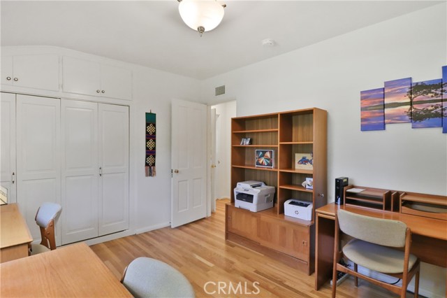 Detail Gallery Image 18 of 38 For 8944 Amestoy Ave, –,  CA 91324 - 3 Beds | 2 Baths
