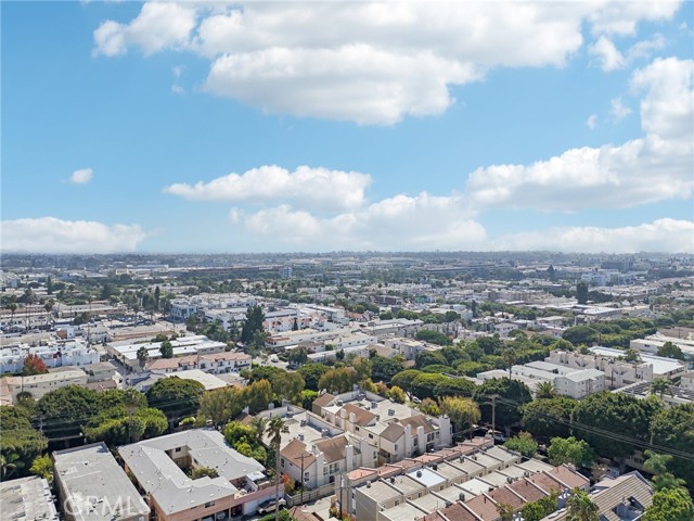 Detail Gallery Image 41 of 43 For 2909 Arizona Ave #3,  Santa Monica,  CA 90404 - 3 Beds | 2/1 Baths