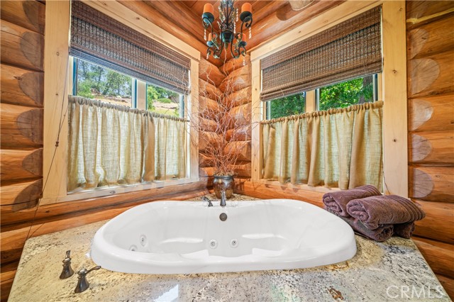 26000 Deertrail Drive, Tehachapi CA: https://media.crmls.org/medias/17e27478-7d99-4746-a094-79b2bb69a7e9.jpg