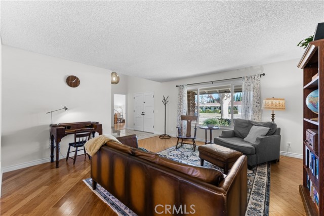 Detail Gallery Image 8 of 60 For 1635 Staffordshire, Lancaster,  CA 93534 - 4 Beds | 3 Baths