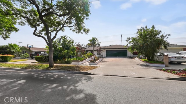 Detail Gallery Image 3 of 45 For 2926 W La Verne, Santa Ana,  CA 92704 - 3 Beds | 2 Baths