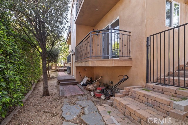 Detail Gallery Image 32 of 41 For 9369 Hillrose, Sunland,  CA 91040 - 4 Beds | 4 Baths