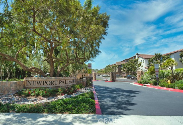 Detail Gallery Image 2 of 15 For 20267 Estuary Ln, Newport Beach,  CA 92660 - 3 Beds | 3 Baths