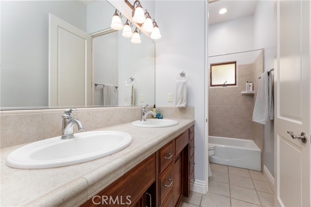 Detail Gallery Image 17 of 27 For 800 Vista Cerro Dr, Paso Robles,  CA 93446 - 4 Beds | 2/1 Baths