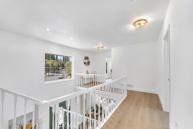 9500 Texhoma Avenue, Northridge CA: https://media.crmls.org/medias/17e3a5e0-d140-4ff3-9d7c-7c18f778d5c6.jpg
