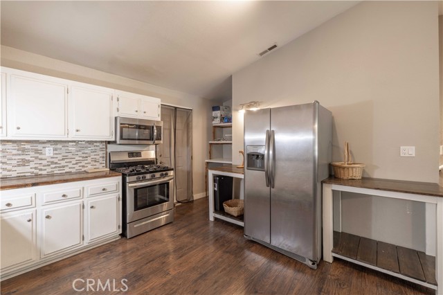 Detail Gallery Image 19 of 43 For 276 Stanford Way, Big Bear City,  CA 92314 - 4 Beds | 2 Baths