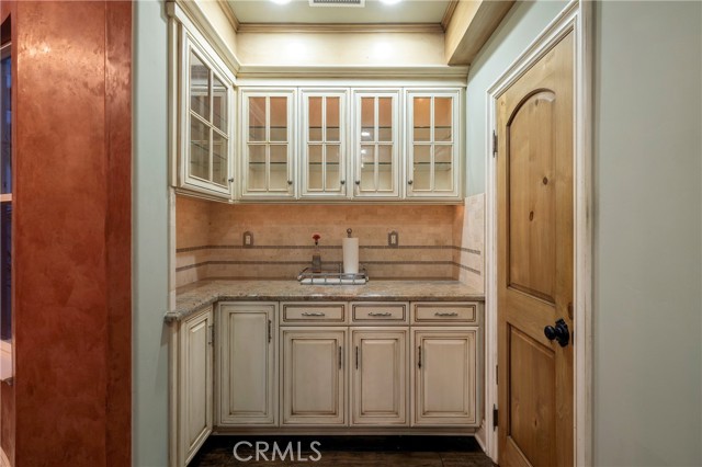 6403 Royal Grove Drive, Huntington Beach CA: https://media.crmls.org/medias/17e3c5db-aa34-44ca-825e-264e8195cd8c.jpg