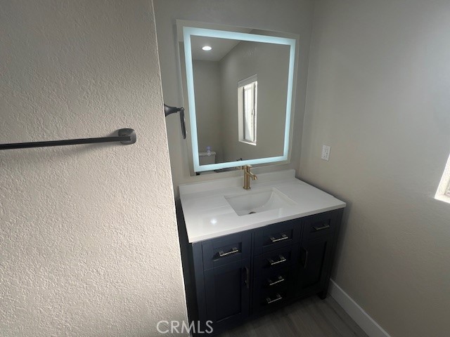 https://media.crmls.org/medias/17e42043-4b03-44e2-a3b5-8ede20d65b1c.jpg?preset=X-Large