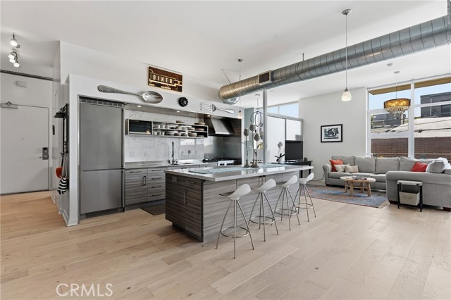 Detail Gallery Image 8 of 42 For 4080 Glencoe Ave #222,  Marina Del Rey,  CA 90292 - 2 Beds | 2 Baths