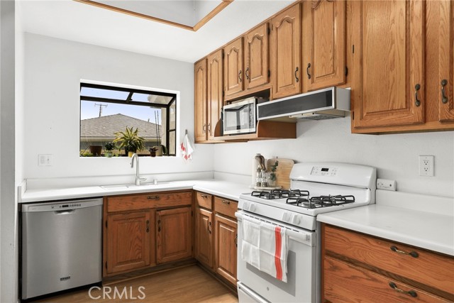 Detail Gallery Image 9 of 31 For 2821 N Gaff St, Orange,  CA 92865 - 3 Beds | 2 Baths