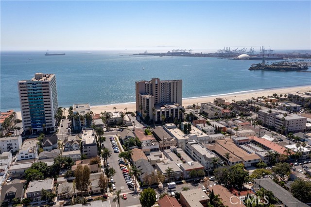 1750 E Ocean Boulevard, Long Beach CA: https://media.crmls.org/medias/17e5292a-be14-4e30-aea1-9da4beeb588b.jpg