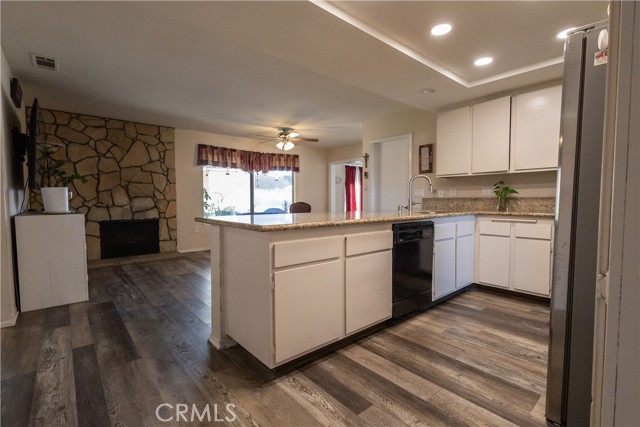 Detail Gallery Image 6 of 22 For 27958 Foxfire St, Menifee,  CA 92586 - 2 Beds | 2 Baths