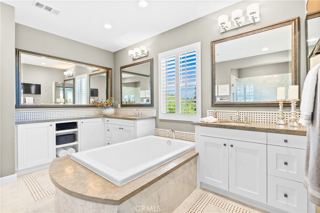 MLS #OC25195995 image #30