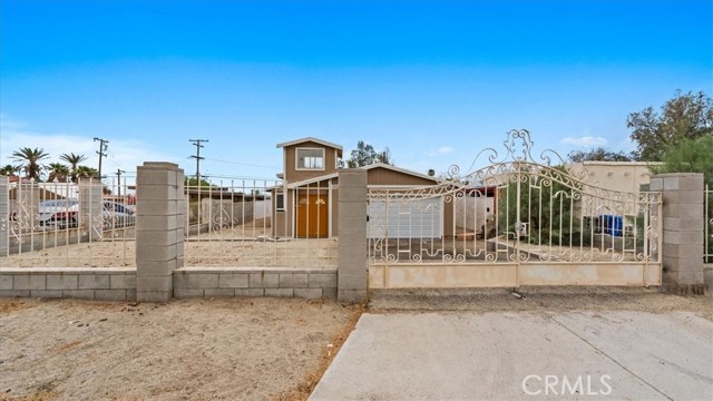 Detail Gallery Image 3 of 19 For 66297 6th, Desert Hot Springs,  CA 92240 - 4 Beds | 2 Baths