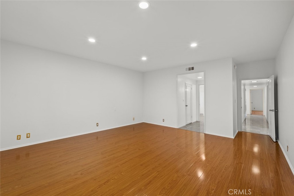 MLS #GD25111398 img 36