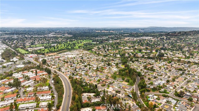 22361 Torino, Laguna Hills CA: https://media.crmls.org/medias/17e73c56-e9b1-4e0b-8fbd-4e463df4a5ba.jpg