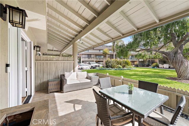 Detail Gallery Image 21 of 38 For 106 Blue Lagoon, Laguna Beach,  CA 92651 - 4 Beds | 3 Baths