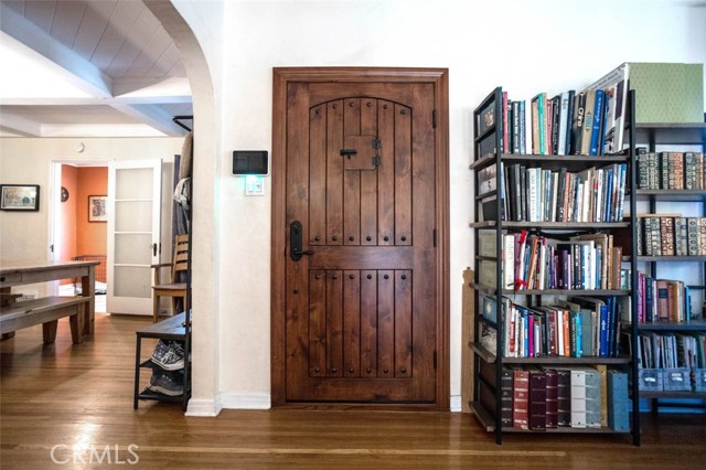 989 Coronado Drive, Glendale CA: https://media.crmls.org/medias/17e88fe5-4507-4d98-bf41-c84aabcce07f.jpg