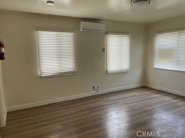 211 N Alhambra Avenue, Monterey Park CA: https://media.crmls.org/medias/17e8c686-b8c7-40ab-b53a-ad6747e1dff7.jpg