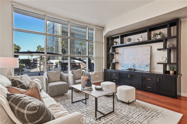 Detail Gallery Image 6 of 47 For 388 E Ocean Bld #305,  Long Beach,  CA 90802 - 2 Beds | 2 Baths