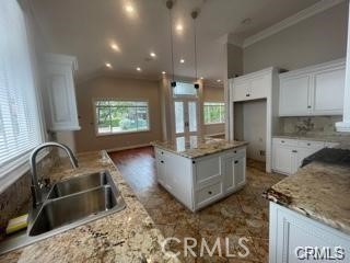 Detail Gallery Image 7 of 35 For 4912 Hesperia Ave, Encino,  CA 91316 - 3 Beds | 3 Baths