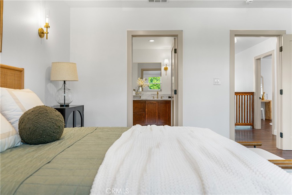 MLS #DW25181566 img 43