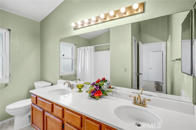 Detail Gallery Image 30 of 41 For 37230 45th St E, Palmdale,  CA 93552 - 4 Beds | 3 Baths