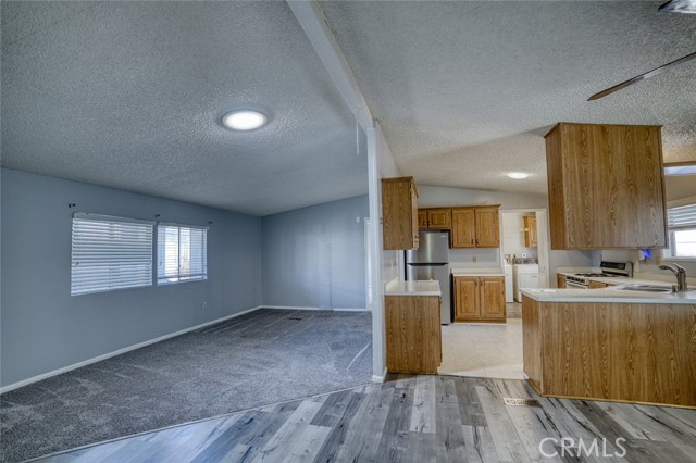 Detail Gallery Image 16 of 40 For 4616 North River Rd #8,  Oceanside,  CA 92057 - 3 Beds | 2 Baths