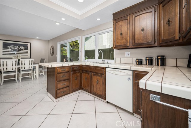 Detail Gallery Image 17 of 74 For 11348 Barbi Ln, Los Alamitos,  CA 90720 - 4 Beds | 2/1 Baths